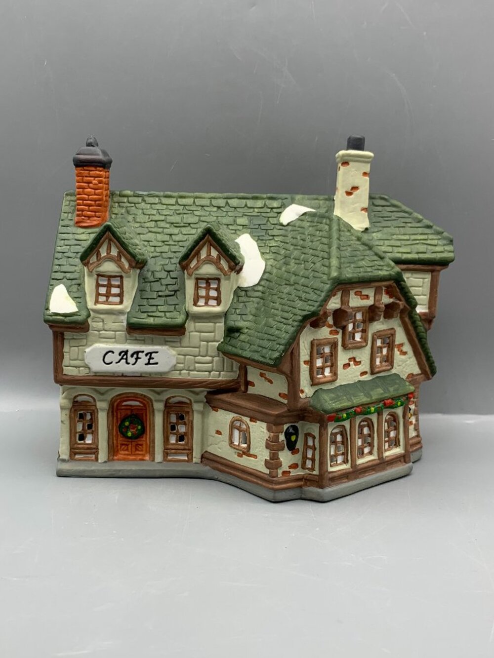 1994 Dickens Collectables Towne Series Porcelain Cafe Building in Original Box